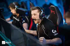Astralis Clinch Playoffs with HooXi's Stellar Debut Performance