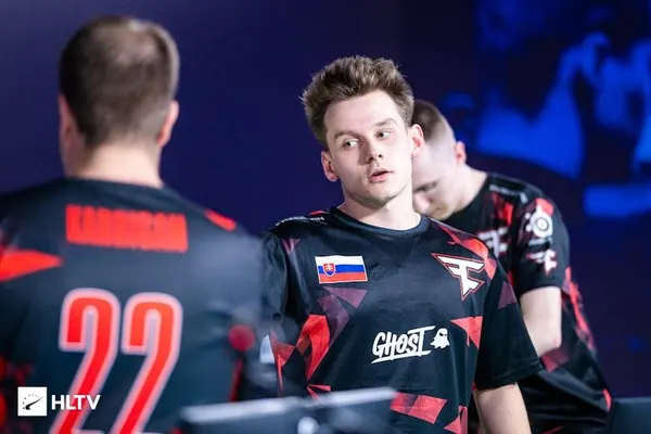 ropz is slowly getting back into his pre-Major form, frozen says