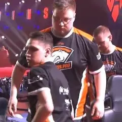 Player photo of moeycq