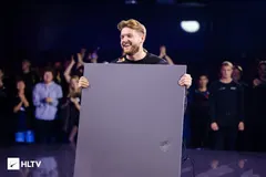 NiKo smashed a hole in his table after falling short at the final hurdle in a 1v5 attempt