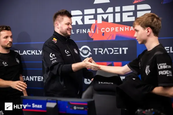 Snax had m0NESY to thank for a super-saiyan Dust2