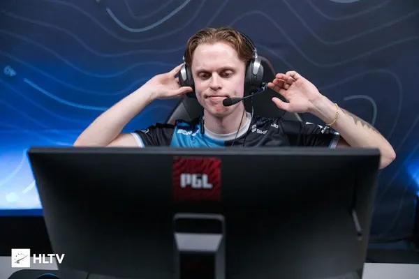 StarLadder Budapest Major 2025: Four Teams Near Elimination