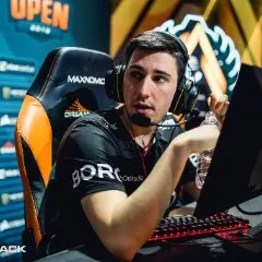 Player photo of pavlebo