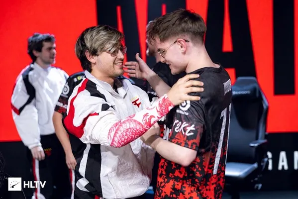 jcobbb started to come into his own in Stage 2 as Twistzz continues to shine