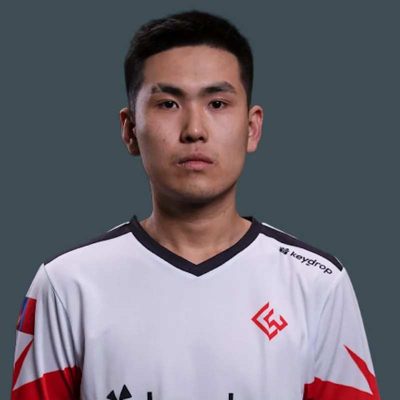 Player photo of yami333